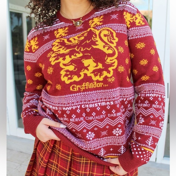 Boxlunch harry potter gryffindoor holiday sweater - Picture 1 of 3
